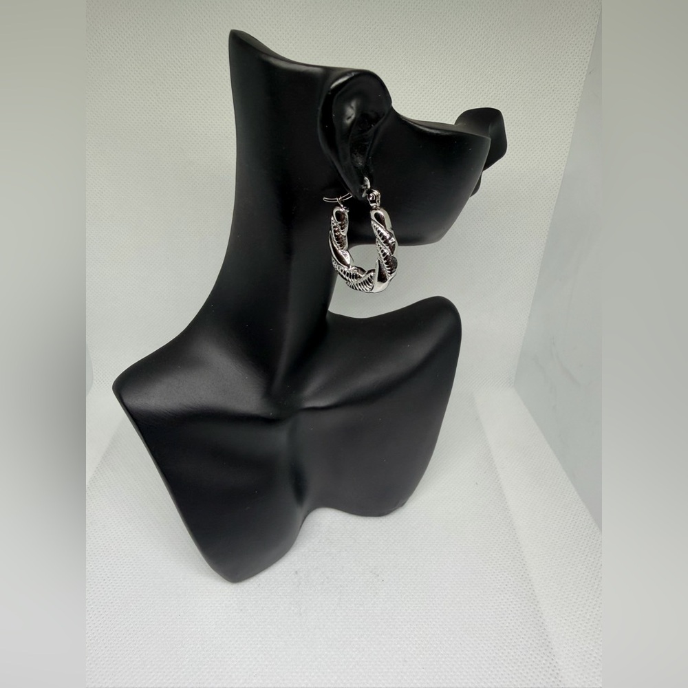 Silver Twisted Hoop Earrings Stainless steel